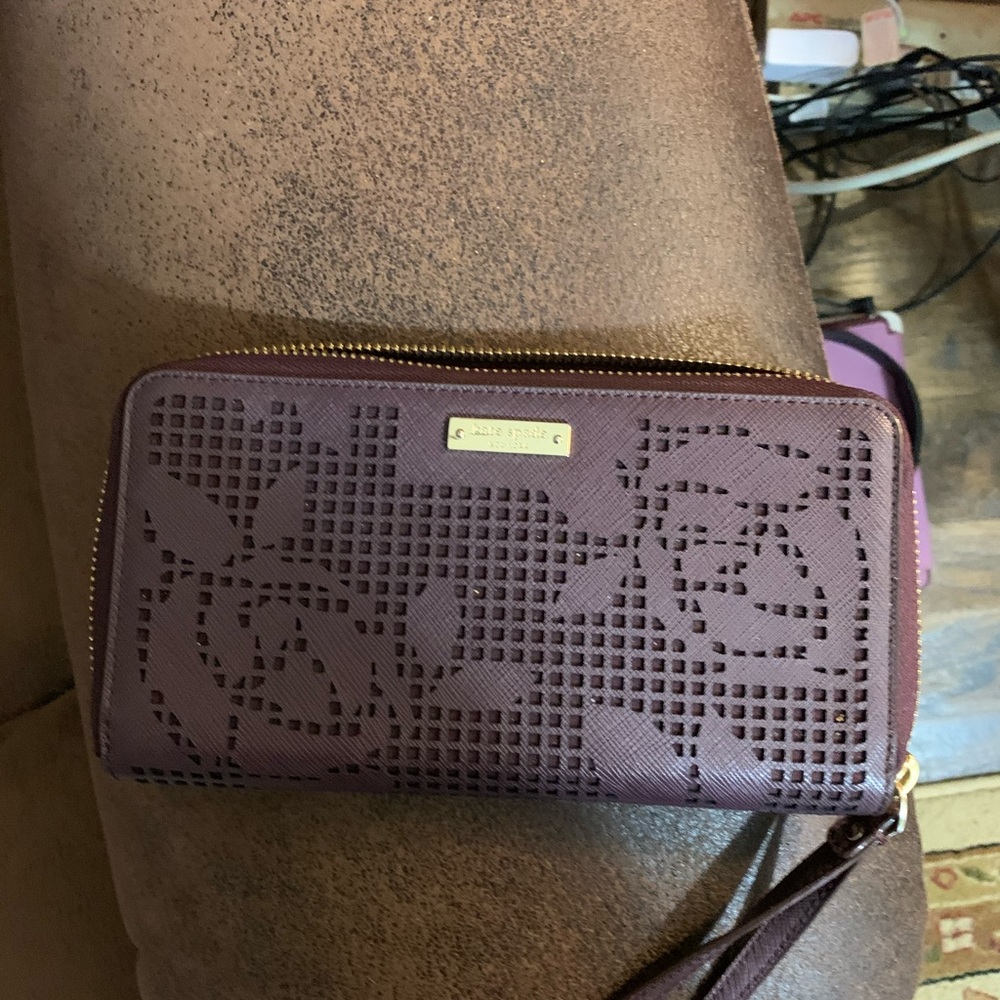 Kate Spade zip around wallet